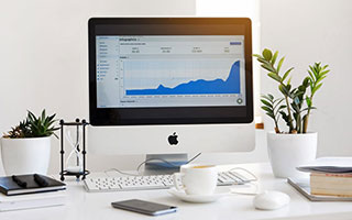 爱游戏 ayx 中国官方网站-库里：空投的“魔术师”，破解NBA防守密码！，里程碑!库里总得分超魔术师 仓促出手投丢